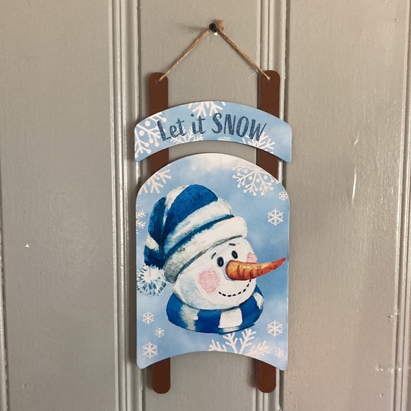 NWT Let It Snow- Snowman ⛄️ Holiday Sleigh Decoration Sign - Picture 1 of 17